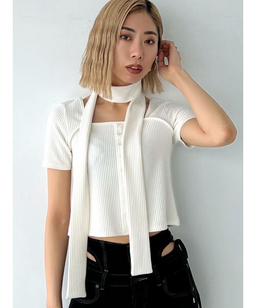 EMODA（エモダ）の「スリムタイボタントップ（Tシャツ/カットソー・レディース・ホワイト/ブラウン/ライム/ブラック・FREE）」の5枚目の写真