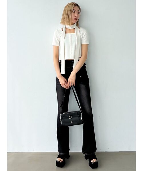 EMODA（エモダ）の「スリムタイボタントップ（Tシャツ/カットソー・レディース・ホワイト/ブラウン/ライム/ブラック・FREE）」の10枚目の写真