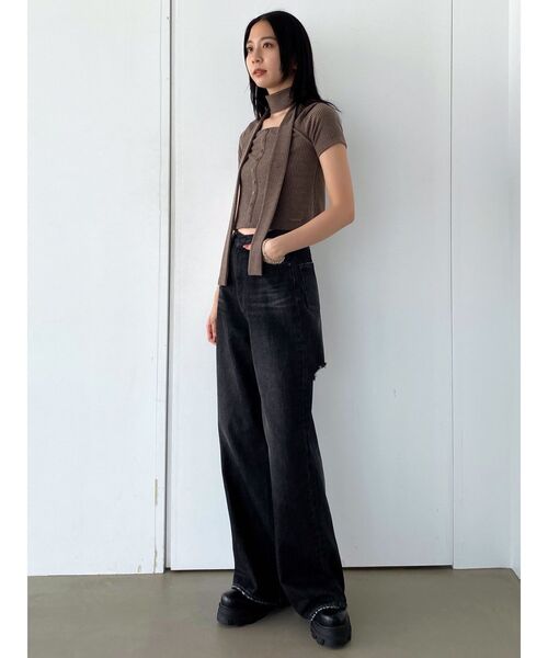 EMODA（エモダ）の「スリムタイボタントップ（Tシャツ/カットソー・レディース・ホワイト/ブラウン/ライム/ブラック・FREE）」の17枚目の写真