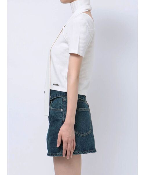 EMODA（エモダ）の「スリムタイボタントップ（Tシャツ/カットソー・レディース・ホワイト/ブラウン/ライム/ブラック・FREE）」の20枚目の写真