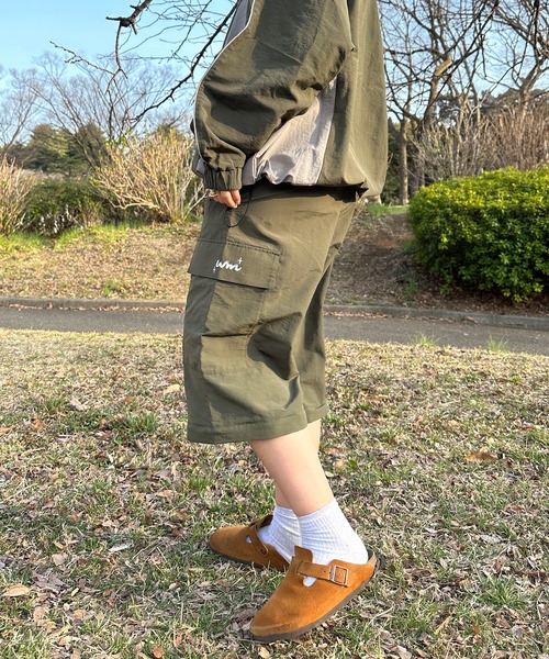 favclo.(ファブクロ)の「2WAYナイロンカーゴパンツ【SET UP着用可能】(カーゴパンツ・レディース・ボルドー/カーキ・FREE)」の1枚目の写真