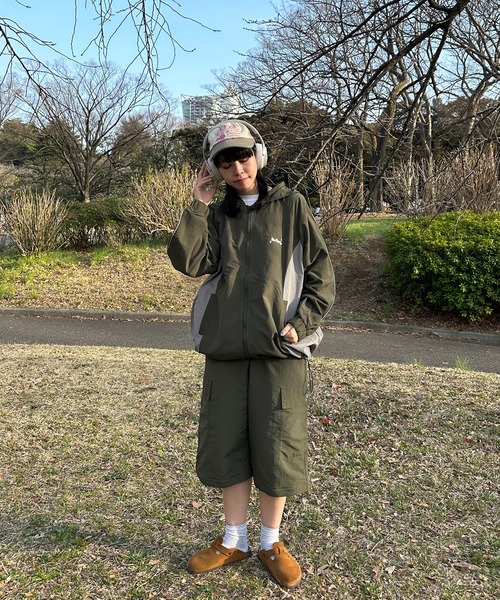 favclo.(ファブクロ)の「2WAYナイロンカーゴパンツ【SET UP着用可能】(カーゴパンツ・レディース・ボルドー/カーキ・FREE)」の16枚目の写真