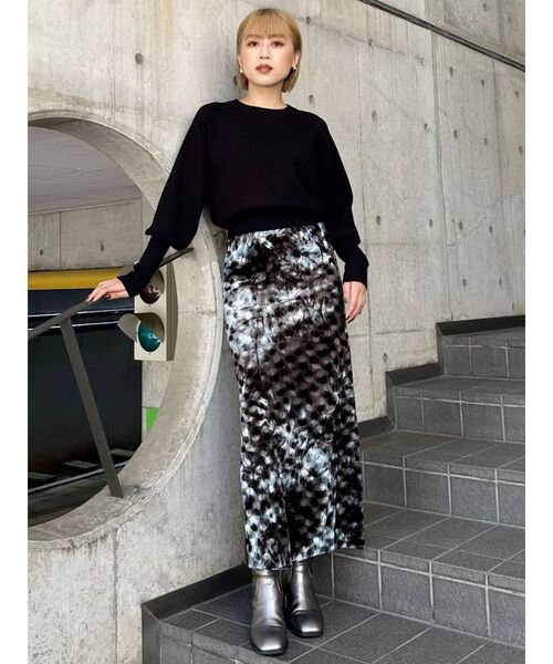 MURUA（ムルーア）の「ペイントベロアナロースカート（スカート・レディース・その他2/ブラック・FREE）」の10枚目の写真