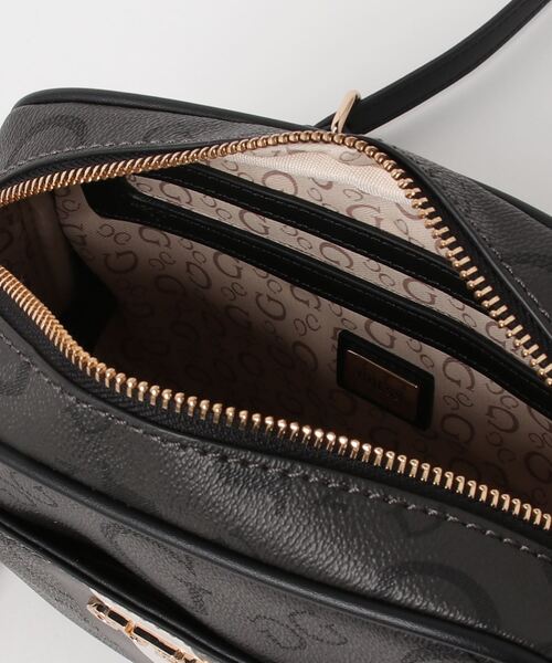 Guess(ゲス)の「BRECKEN Mini Crossbody(ショルダーバッグ・レディース・ピンク/ブラウン/ダークグレー・ONE SIZE)」の14枚目の写真