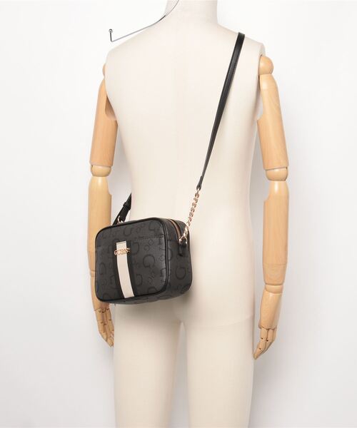 Guess(ゲス)の「BRECKEN Mini Crossbody(ショルダーバッグ・レディース・ピンク/ブラウン/ダークグレー・ONE SIZE)」の13枚目の写真