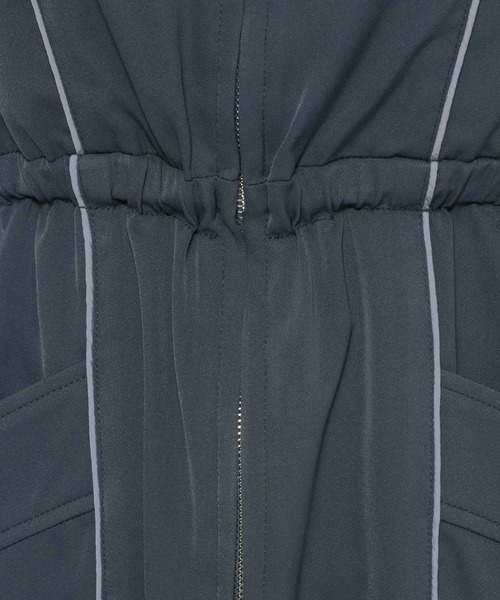 mysty woman(ミスティウーマン)の「パイピングコードキャミワンピース 148915(ワンピース・レディース・グリーン/ベージュ/ブラック・FREE)」の20枚目の写真