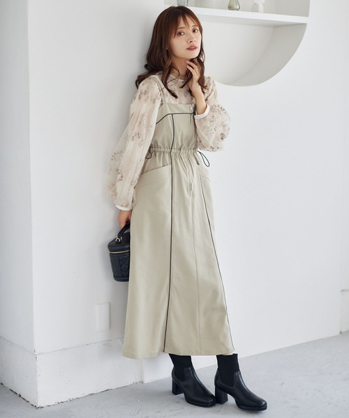 mysty woman(ミスティウーマン)の「パイピングコードキャミワンピース 148915(ワンピース・レディース・グリーン/ベージュ/ブラック・FREE)」の4枚目の写真