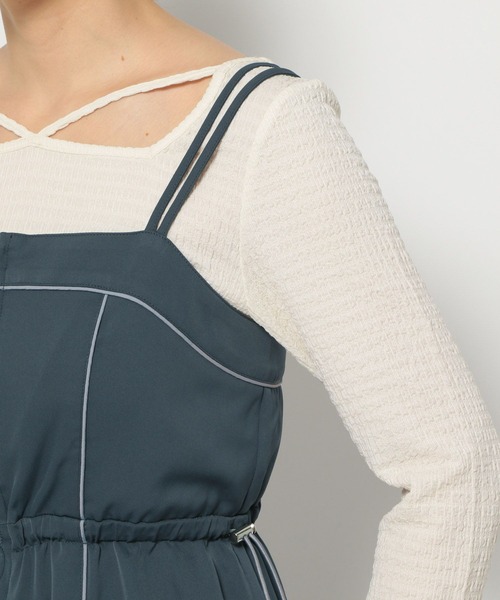 mysty woman(ミスティウーマン)の「パイピングコードキャミワンピース 148915(ワンピース・レディース・グリーン/ベージュ/ブラック・FREE)」の12枚目の写真