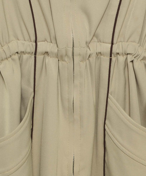 mysty woman(ミスティウーマン)の「パイピングコードキャミワンピース 148915(ワンピース・レディース・グリーン/ベージュ/ブラック・FREE)」の22枚目の写真