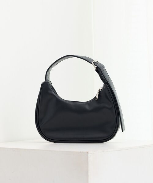 earth music&ecology（アースミュージックアンドエコロジー）の「ハーフムーンアジャスタブルバッグ（トートバッグ・レディース・ブラック/シルバー/キャメル・FREE）」の18枚目の写真