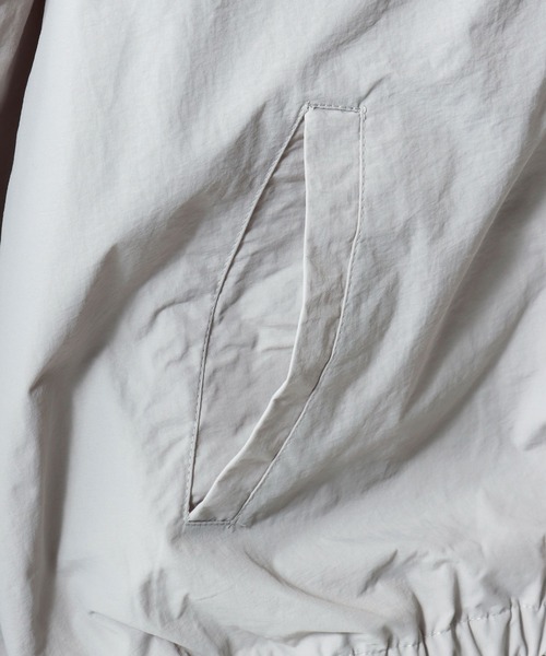 SITRY（シトリー）の「Nylon Track Jacket/オーバーサイズ ユニフォームデザイン ブロークコア 切替 ナイロンジャケット トラックジャケット ブルゾン（ナイロンジャケット・メンズ・チャコール/ネイビー/ブラック/ホワイト/グレー/ブラック系その他/ブルー系その他・M/L）」の17枚目の写真