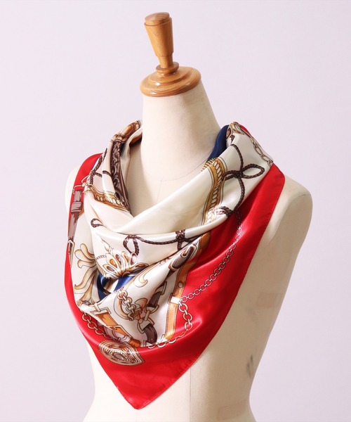 BAYBLO（ベイブロ）の「(SB)【ユニセックス】【リング付き】プリント 大判 スカーフ[90cm×90cm]（バンダナ/スカーフ・レディース・ブルー系/グリーン系/オレンジ系/ネイビー系/レッド系・ONE SIZE）」の13枚目の写真