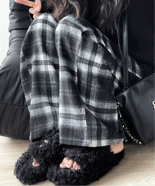 kirakiraShop(キラキラショップ)の「ハイウエスト チェック ワイド 起毛 パンツ(その他パンツ・レディース・ブラウン系1/ブラック系1・S/M/L)」の6枚目の写真