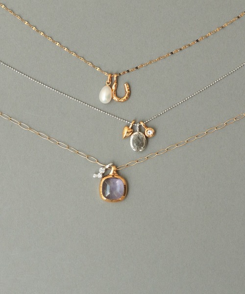 大人かわいい♡チャーム　シルバーフラワーとタンザナイトカラーのドロップ 天然カラーストーン 2.20ct タンザナイト オーバル - Lamp