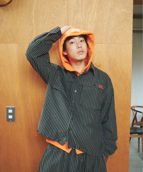 common gull products.（コモンガルプロダクツ）の「四角いシャツ（シャツ/ブラウス・レディース・ブラック/ブルー/ホワイト/パープル・MEDIUM/LARGE）」の18枚目の写真