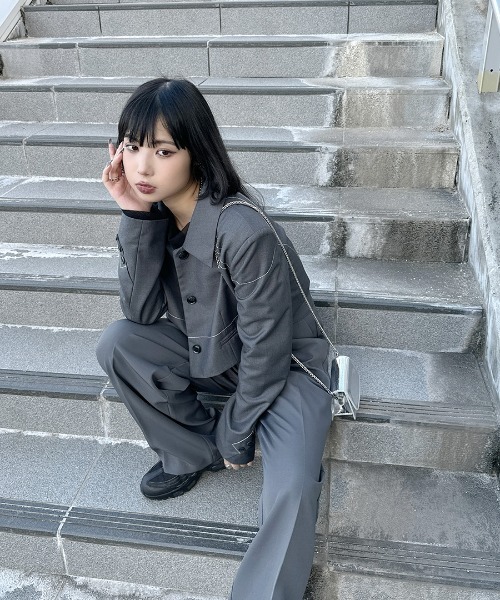 LVEU.(ラブユ.)の「【LVEU.】ステッチデザインクロップドジャケット / アウター ジャケット ステンカラー クロップド ショート ステッチ モノトーン モード ブラック グレー(その他アウター・レディース・ブラック/グレー・FREE)」の18枚目の写真