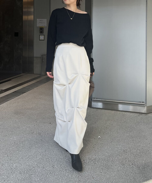 CAPRICIEUX LE'MAGE(カプリシューレマージュ)の「アシメスリットボートネックニット(ニット/セーター・レディース・ホワイト/ベージュ/ブラック・FREE)」の13枚目の写真