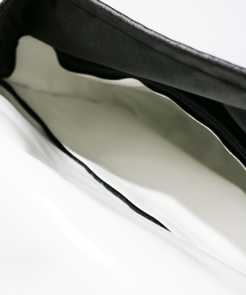 BAGJACK(バッグジャック)の「BAGJACK / バッグジャック KINKY FIDLOCK SLIDER CUSTOM CORDURA FABRIC 1000D キンキー フィドロック コーデュラナイロン メッセンジャーバッグ(メッセンジャーバッグ・メンズ・ブラック・ONE SIZE)」の12枚目の写真