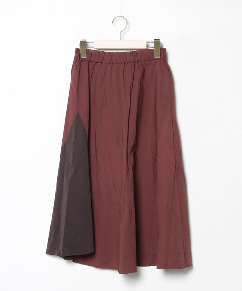 アクアスキュータム フレアスカート