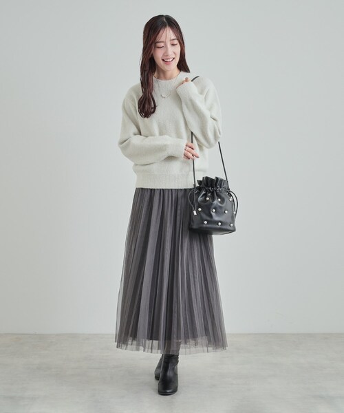 SHOO・LA・RUE（シューラルー）の「◆華やかさをプラスする パール調巾着ショルダーバッグ（ショルダーバッグ・レディース・ブラック/シルバー・00）」の12枚目の写真