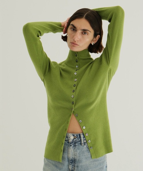 CLANE（クラネ）の「W FACE BUTTON KNIT TOPS（ニット/セーター・レディース・ブラック/グリーン/ホワイト・1/2）」の3枚目の写真