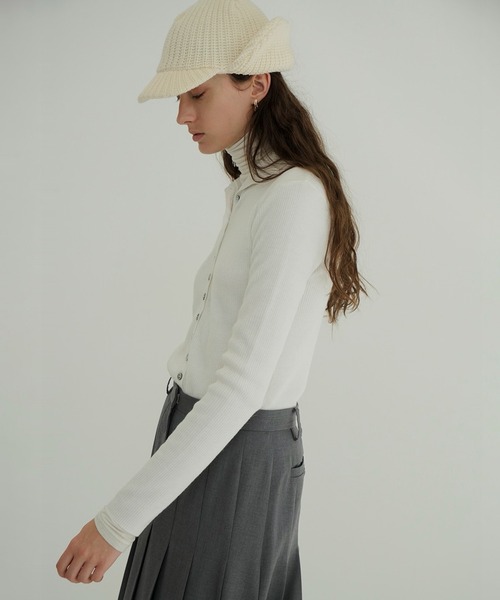 CLANE（クラネ）の「W FACE BUTTON KNIT TOPS（ニット/セーター・レディース・ブラック/グリーン/ホワイト・1/2）」の5枚目の写真