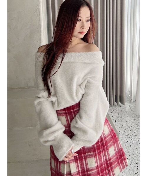 MERCURYDUO（マーキュリーデュオ）の「オフショルミニシャギーふわふわニット（ニット/セーター・レディース・グレー/アイボリー/レッド・FREE）」の19枚目の写真