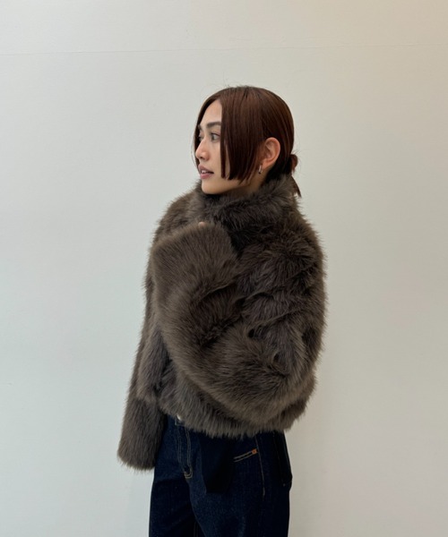 フェイクファーショートジャケット