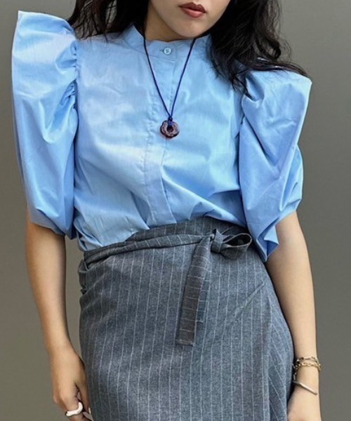 Ameri（アメリ）の「PETAL SLEEVE COMPACT BLOUSE（シャツ