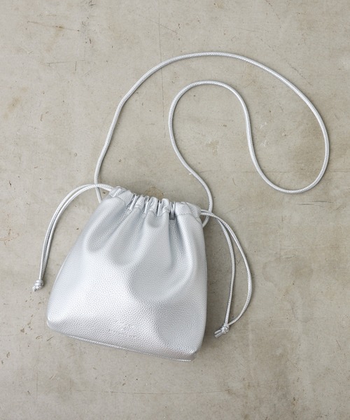 PUAL CE CIN(ピュアルセシン)の「合皮巾着バッグ(ショルダーバッグ・レディース・ブラック/シルバー/グレイッシュベージュ・FREE)」の22枚目の写真