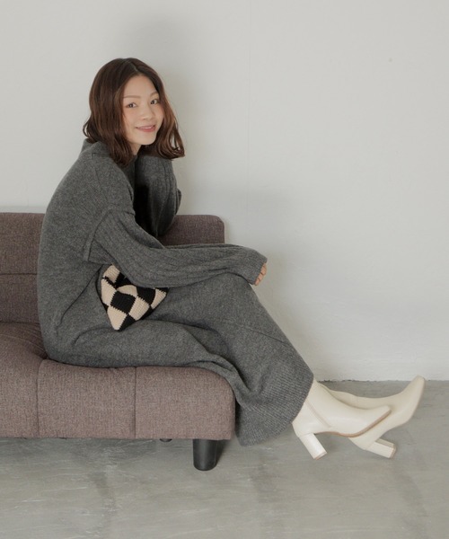 SOROTTO（ソロット）の「シンプル スクエアトゥロングブーツ サイドファスナー/太ヒール（ブーツ・レディース・ブラウン/アイボリー/ブラック・S/L/M/LL）」の20枚目の写真