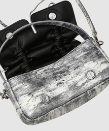 Acne Studios（アクネストゥディオズ）の「Multipocket Micro