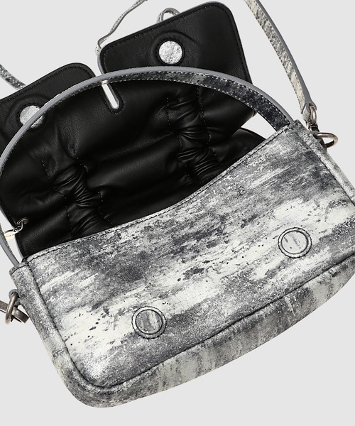 Acne Studios（アクネストゥディオズ）の「Multipocket Micro