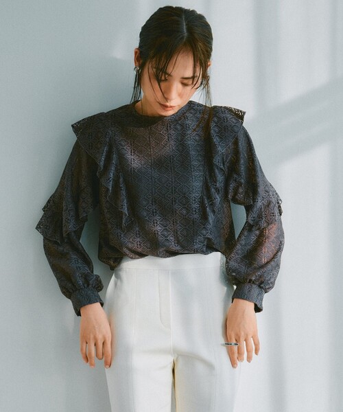 ANY SIS(エニィスィス)の「【洗える】ラッフルレース トップス(シャツ/ブラウス・レディース・ホワイト系/グレー系・0)」の1枚目の写真