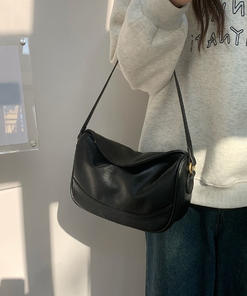 FREE STYLISTS(フリー スタイリスト)の「Y2K 大容量バッグ ショルダーバッグ&斜め掛けバッグ デイリー&通勤用 ワンショルダークロワッサン(ショルダーバッグ・レディース・ブラウン/ブラック・FREE)」の14枚目の写真