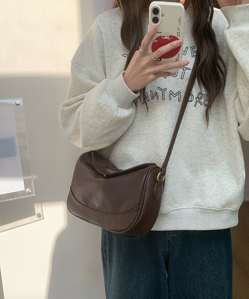 FREE STYLISTS(フリー スタイリスト)の「Y2K 大容量バッグ ショルダーバッグ&斜め掛けバッグ デイリー&通勤用 ワンショルダークロワッサン(ショルダーバッグ・レディース・ブラウン/ブラック・FREE)」の10枚目の写真