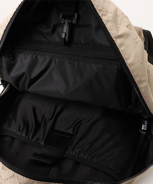 【希少】NEW ERA ニューエラ バックパック リュック ブラック ナイロン NEW ERA ニューエラ リュックサック 35L A4サイズ ruck sack