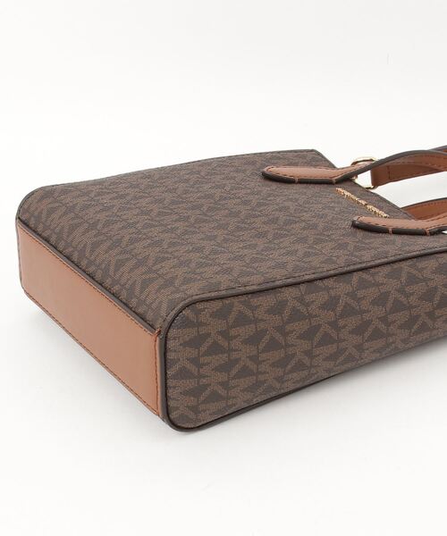 MICHAEL KORS（マイケルコース）の「Michael Kors Vincent Extra-Small Logo Crossbody Bag With Card Case マイケル コース MKシグニチャー ビンセント クロスボディ ショルダーバッグ（ショルダーバッグ・レディース・ブラウン・FREE）」の10枚目の写真