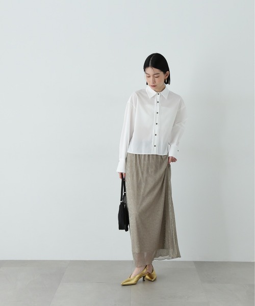 N.（N. Natural Beauty Basic）（エヌエヌナチュラルビューティーベーシック）の「バックプリーツショートシャツ（シャツ/ブラウス・レディース・ベージュ/オフホワイト/ブルー・MEDIUM）」の7枚目の写真