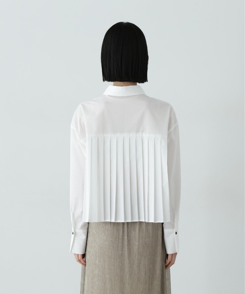 N.（N. Natural Beauty Basic）（エヌエヌナチュラルビューティーベーシック）の「バックプリーツショートシャツ（シャツ/ブラウス・レディース・ベージュ/オフホワイト/ブルー・MEDIUM）」の16枚目の写真