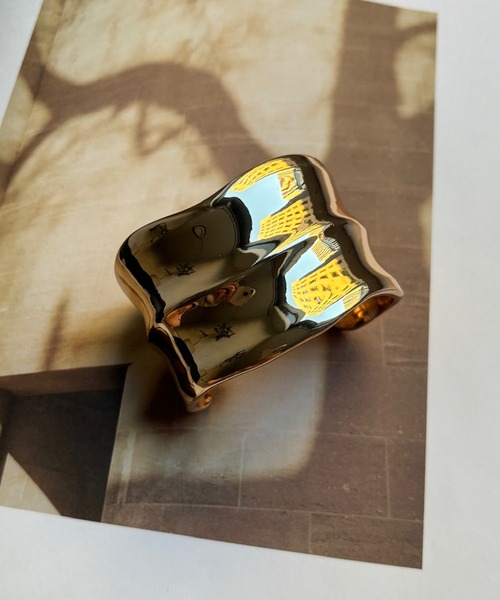 DouDou（ドゥドゥ）の「メタルボリュームバングル（ブレスレット・レディース・ゴールド/シルバー・FREE）」の7枚目の写真