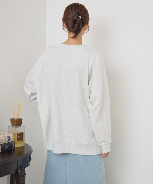 RETRO GIRL（レトロガール）の「クラックプリントトレーナー（スウェット・レディース・ダークブルー/イエロー/ホワイト系その他・FREE）」の4枚目の写真