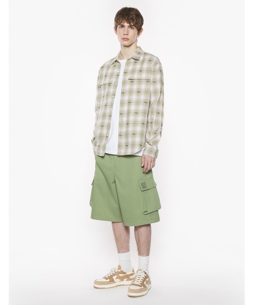 Maison Kitsune(メゾンキツネ)の「DOUBLE POCKET SKATE SHIRT(シャツ/ブラウス・メンズ・グリーン系その他/ブルー系その他・L/M/S/XL/XS)」の4枚目の写真