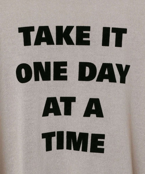 BAYFLOW（ベイフロー）の「[程よい透け感]シアーニットロゴロングスリーブプルオーバー（ニット/セーター・レディース・オフホワイト/シルバーグレー/ネイビー・FREE）」の16枚目の写真