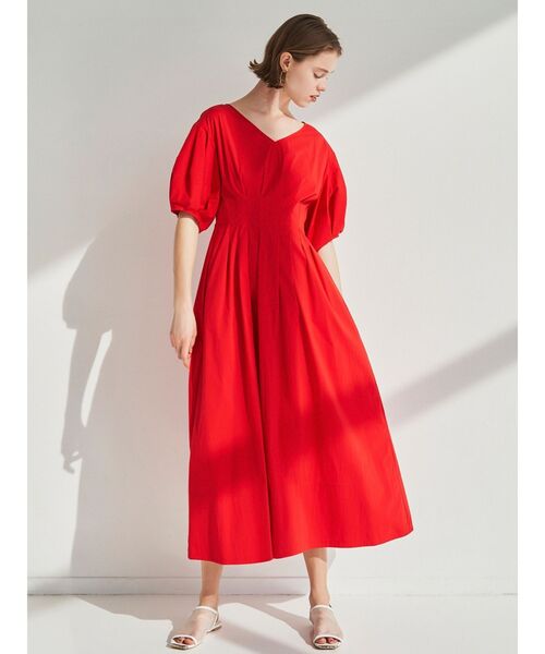 ELENDEEK（エレンディーク）の「フォルムスリーブウエストタックワンピース（ワンピース・レディース・ブラック/レッド/ブラウン・01/02）」の13枚目の写真