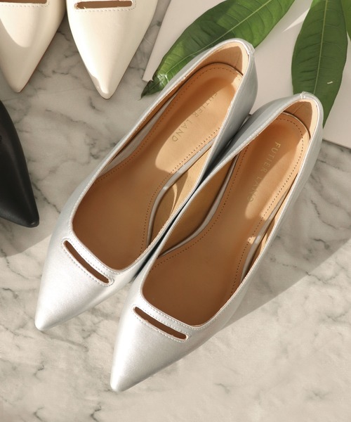 Futier land（フューティアランド）の「踵もちもちフィットフロントカットアウトパンプス（パンプス・レディース・アイボリー/ブラック/シルバー・36/37/38/39/40）」の3枚目の写真