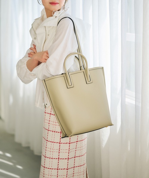 E'POR（エポール）の「【E'POR】Ree BAG Large【通勤】【A4対応】（トートバッグ・レディース・チャコールグレー/ブルー/キナリ/ベージュ/ネイビー/ラベンダー/ライトグレー/モスグリーン/オフホワイト/ピンク系その他2/ベージュ系その他2/ベージュ系その他/ワイン/ブルー系その他4/カーキ/ブラック・FREE）」の2枚目の写真