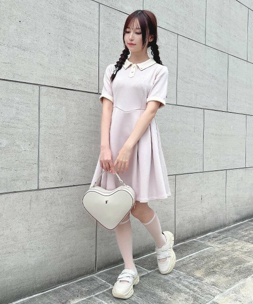 F i.n.t(フィント)の「ハートバッグ/fint フィント(ハンドバッグ・レディース・アイボリー/ブラック・FREE)」の18枚目の写真