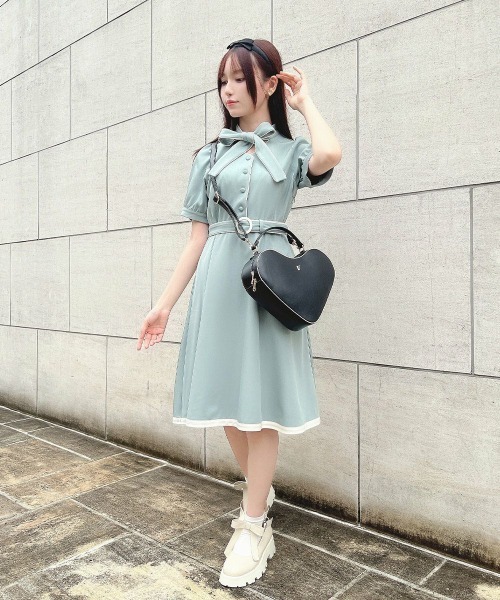 F i.n.t(フィント)の「ハートバッグ/fint フィント(ハンドバッグ・レディース・アイボリー/ブラック・FREE)」の14枚目の写真