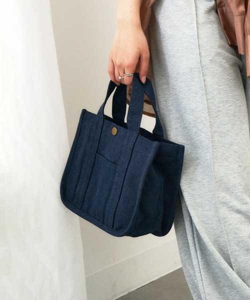 A by MAGASIN DE MODE(エーバイマガジンデモード)の「【A by MAGASIN DE MODE】e.e.p.スクエアプチトート SNBD(トートバッグ・レディース・グレー/アイボリー/ブラック/ネイビー・FREE)」の1枚目の写真